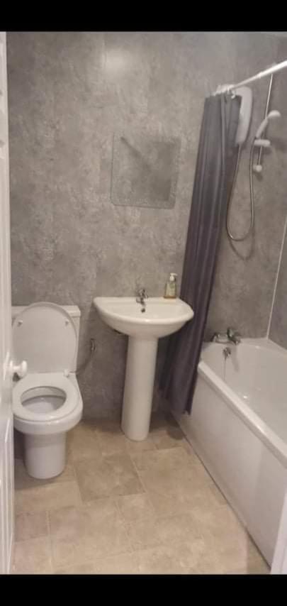 Red Lion Hotel Tredegar Luaran gambar