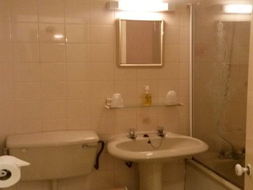 Red Lion Hotel Tredegar Luaran gambar