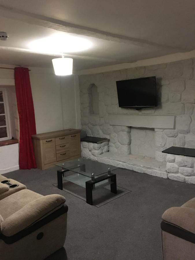 Red Lion Hotel Tredegar Luaran gambar